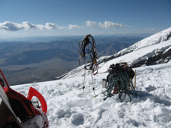 MORPHO snowshoes on the TOP